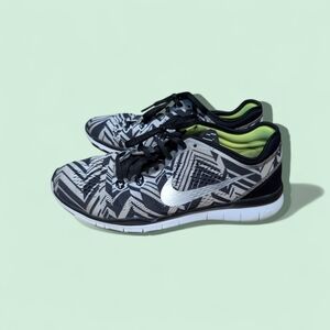 Nike Black and White Patterned Sneakers